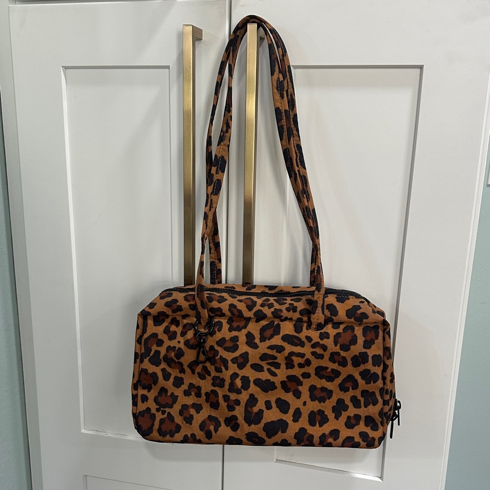 BAGGU Leopard Shoulder Bag